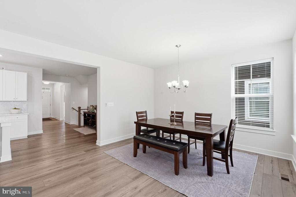 1555 MEADOWLARK GLEN ROAD