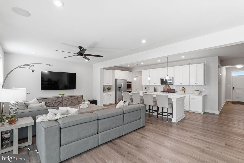 1555 MEADOWLARK GLEN ROAD
