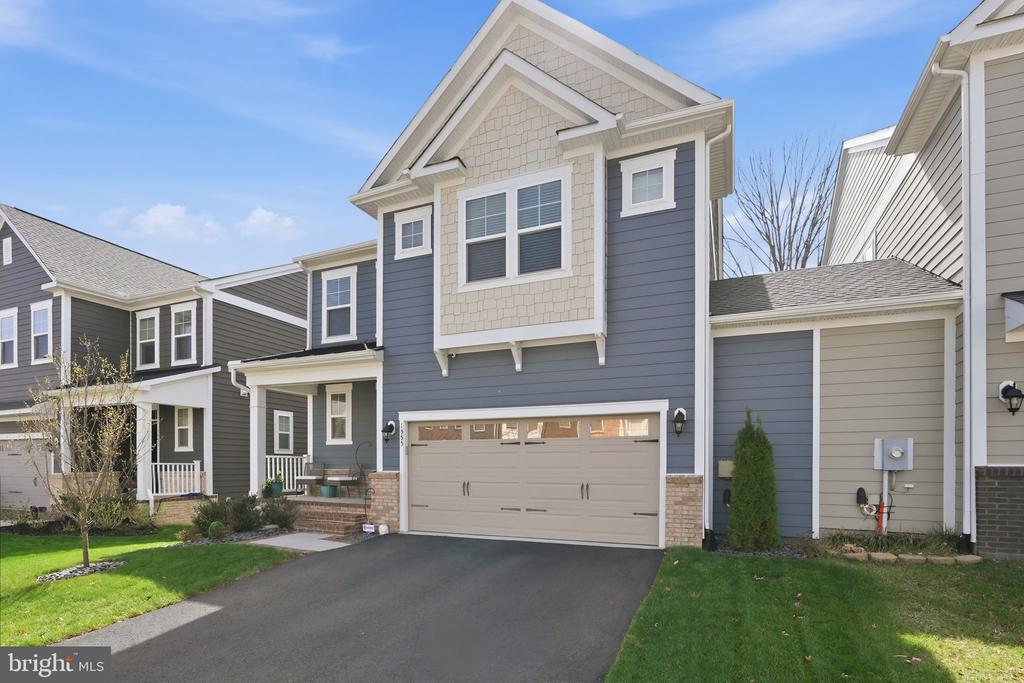 1555 MEADOWLARK GLEN ROAD