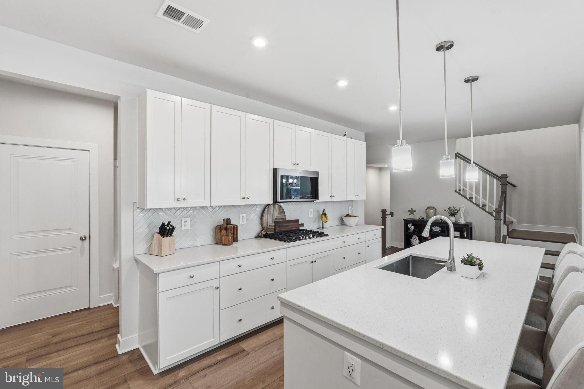 1555 MEADOWLARK GLEN ROAD