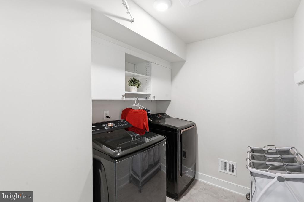 1555 MEADOWLARK GLEN ROAD