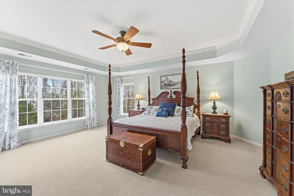 9325 RUSTIC BREEZE COURT