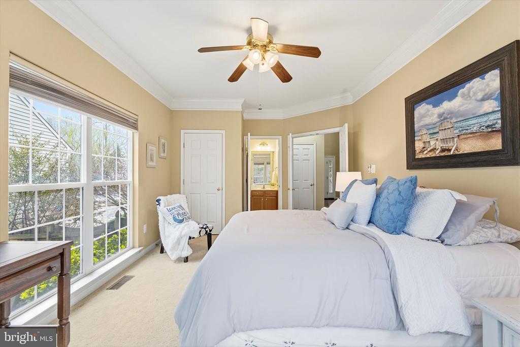 9325 RUSTIC BREEZE COURT