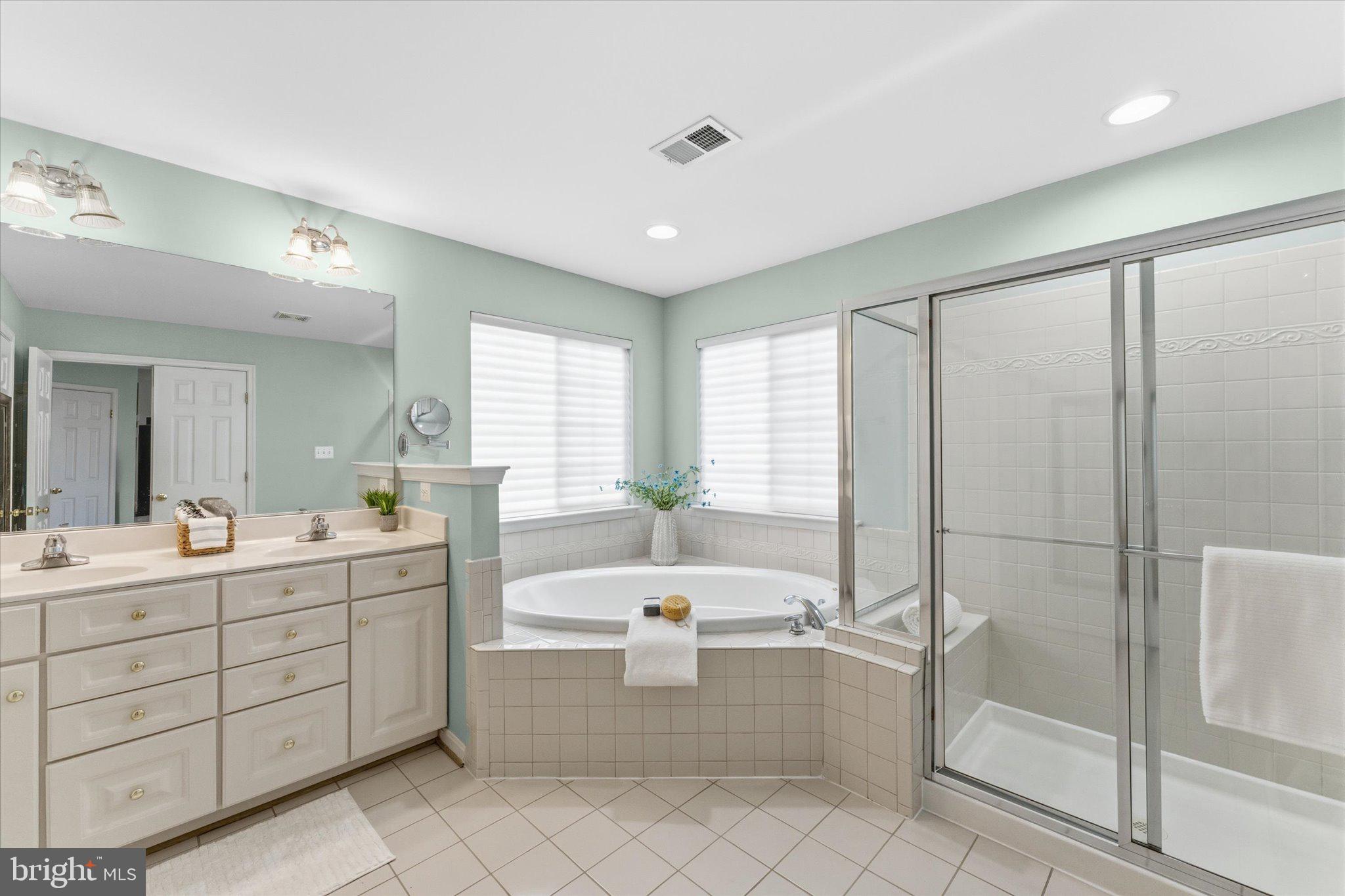 9325 RUSTIC BREEZE COURT
