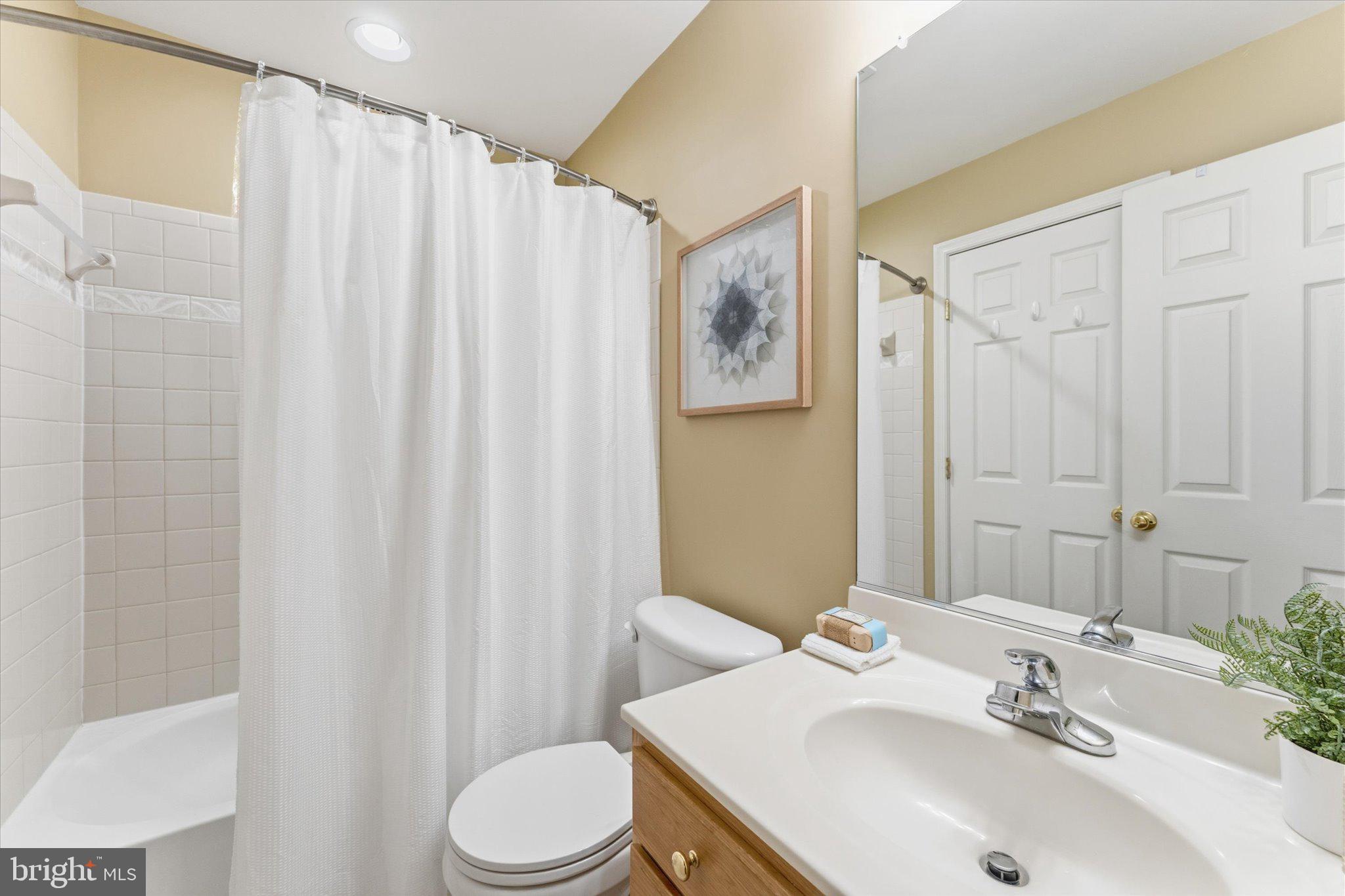 9325 RUSTIC BREEZE COURT