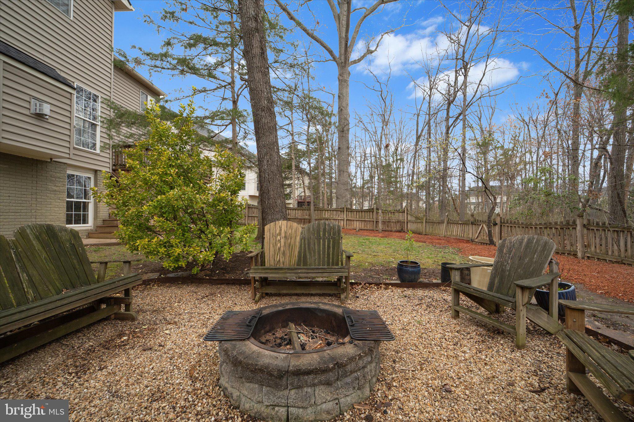 9325 RUSTIC BREEZE COURT