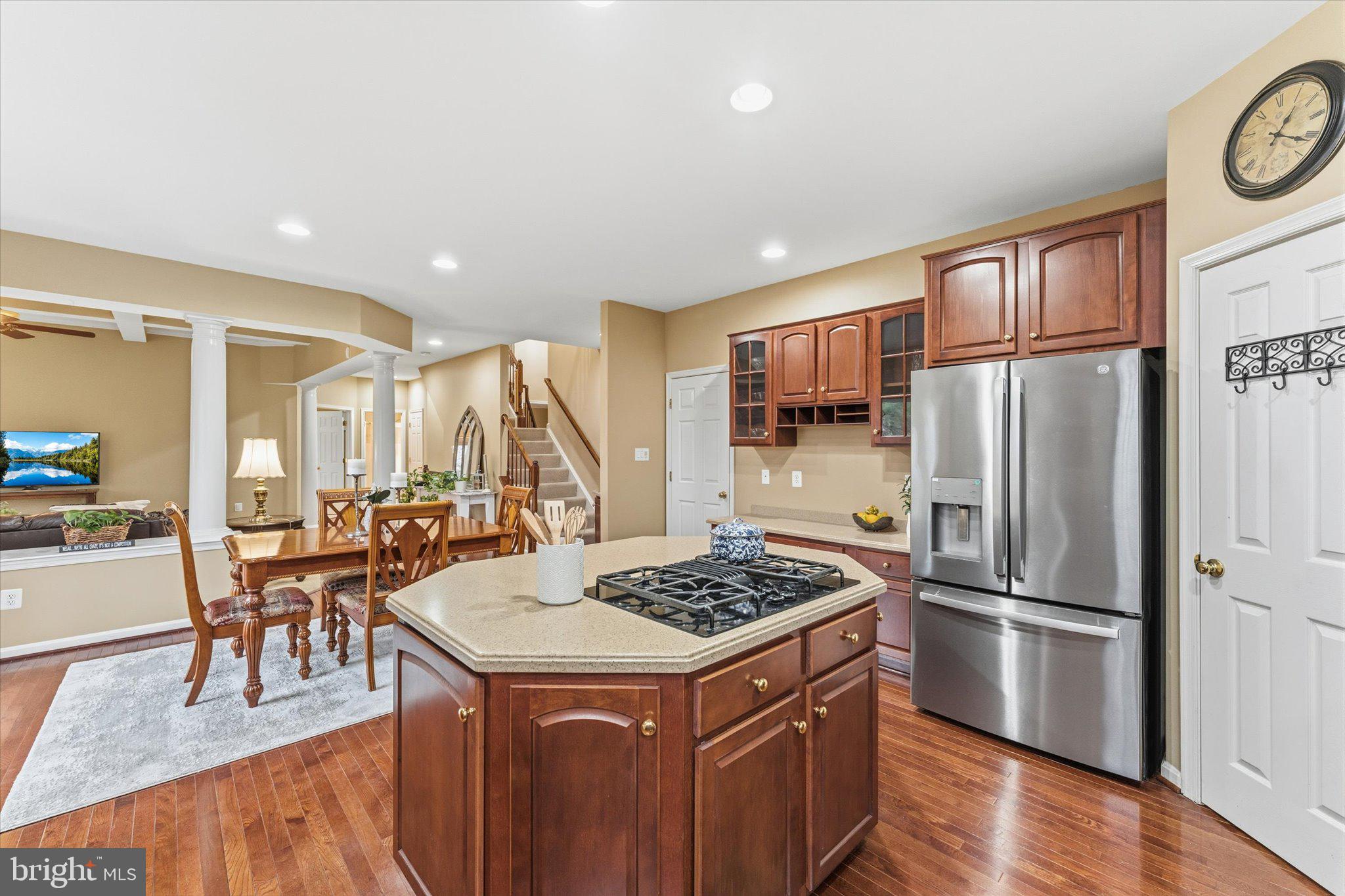 9325 RUSTIC BREEZE COURT