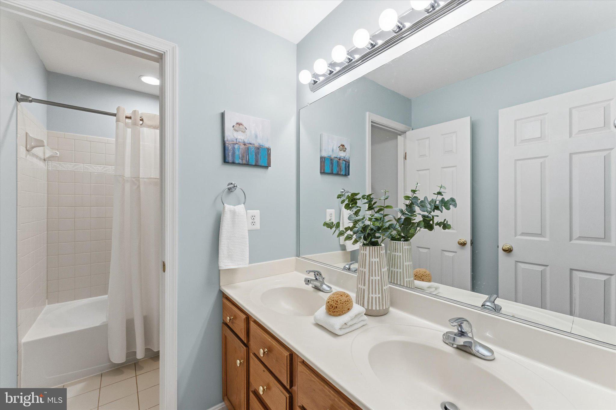 9325 RUSTIC BREEZE COURT