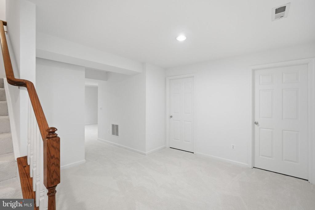 15405 MILTON HALL PLACE