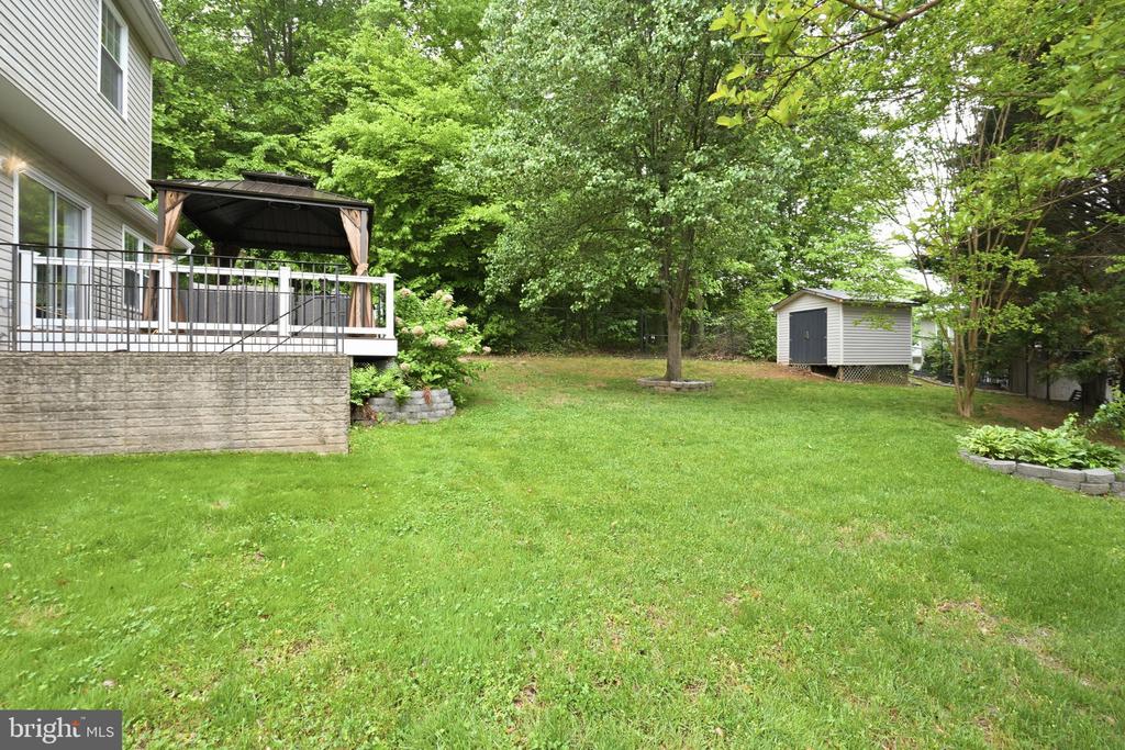 5710 RIDGEDALE DRIVE
