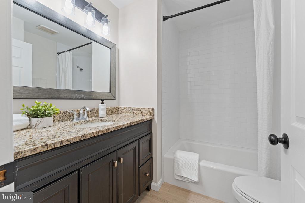 2250 SCOTCH COURT