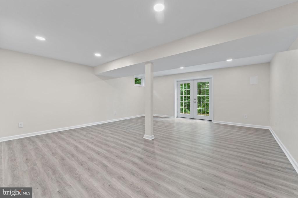2250 SCOTCH COURT