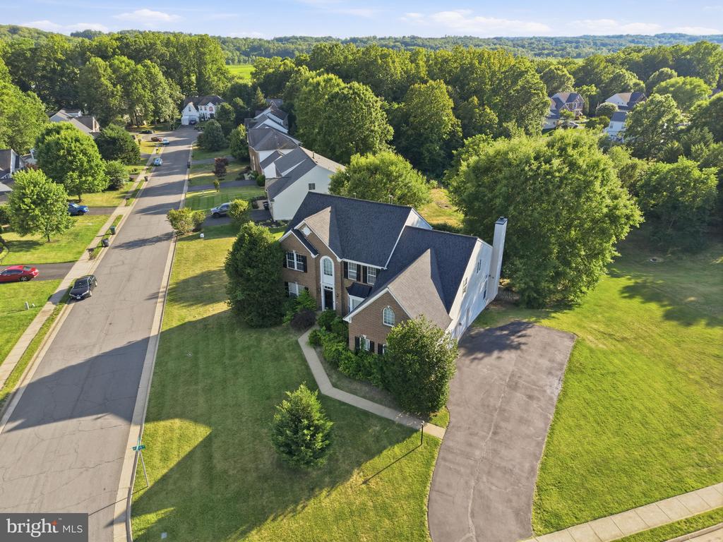 1595 HERON WAY