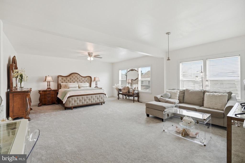 8800 OLD DOMINION HUNT CIRCLE