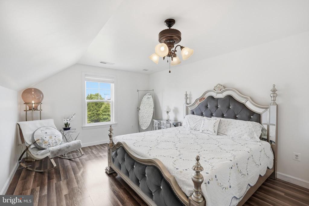 8800 OLD DOMINION HUNT CIRCLE