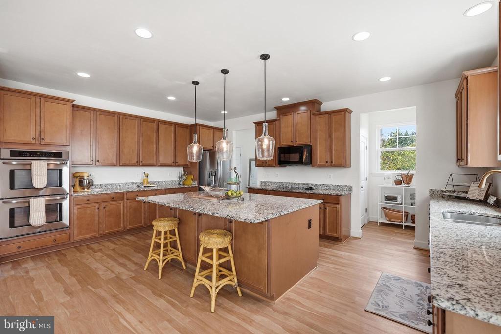 8800 OLD DOMINION HUNT CIRCLE