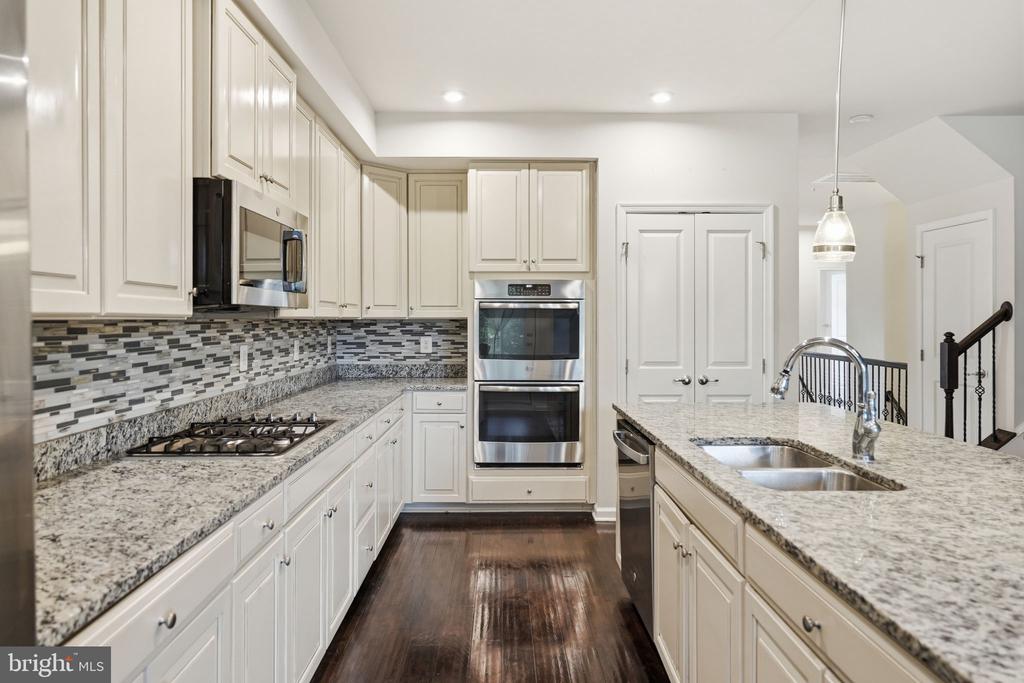 3634 BRIARWOOD DRIVE