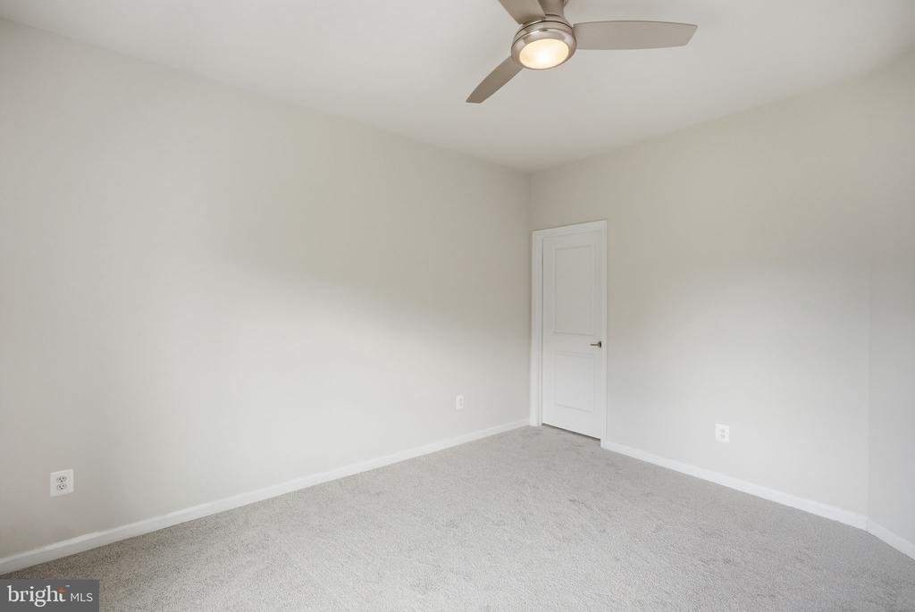 3634 BRIARWOOD DRIVE
