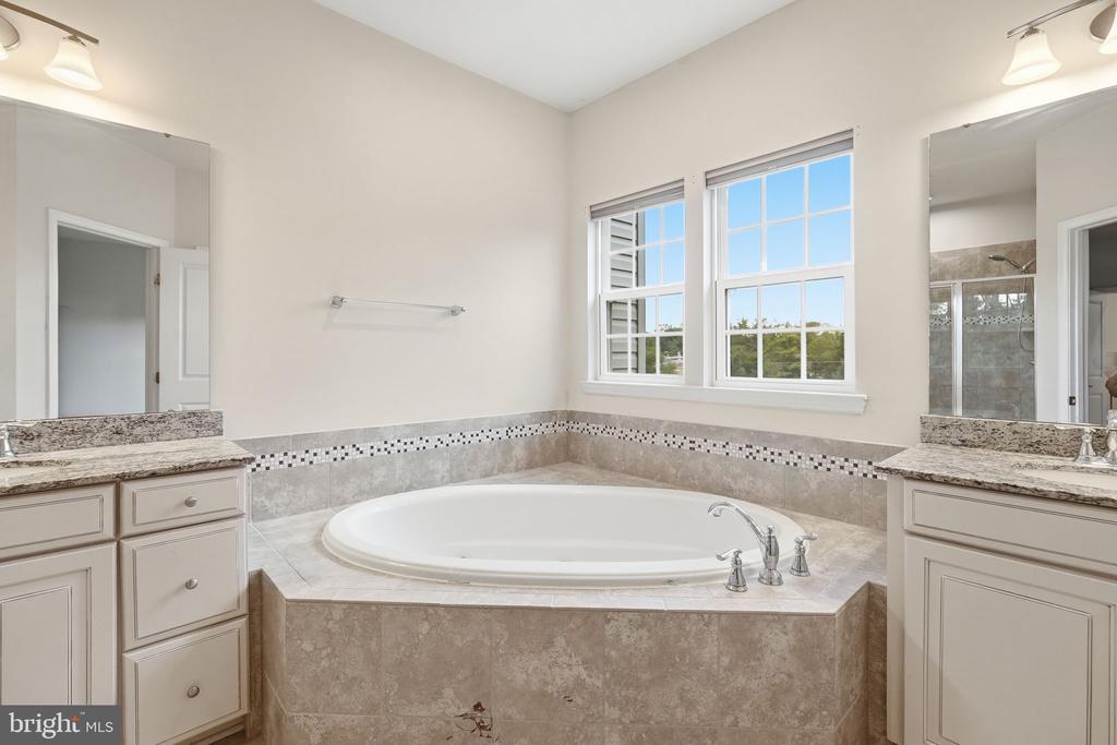 3634 BRIARWOOD DRIVE