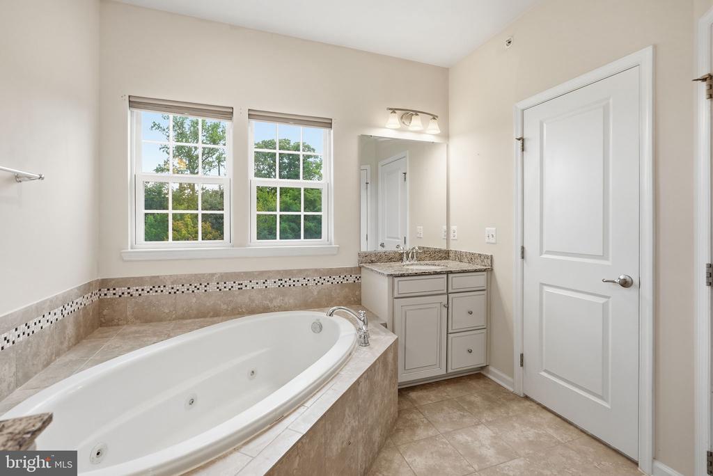 3634 BRIARWOOD DRIVE