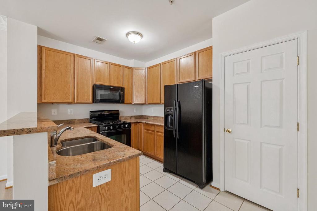15503 JOHN DISKIN CIRCLE Unit: 32
