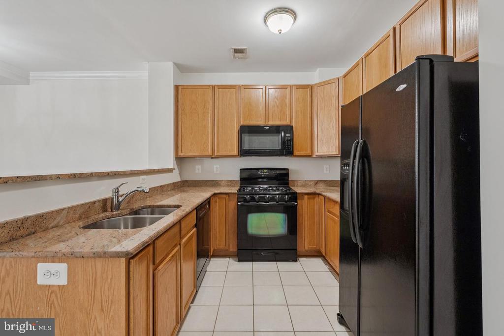 15503 JOHN DISKIN CIRCLE Unit: 32
