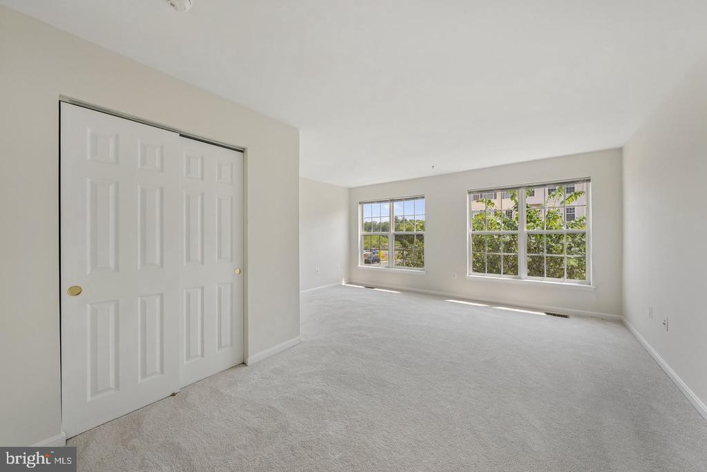 15503 JOHN DISKIN CIRCLE Unit: 32