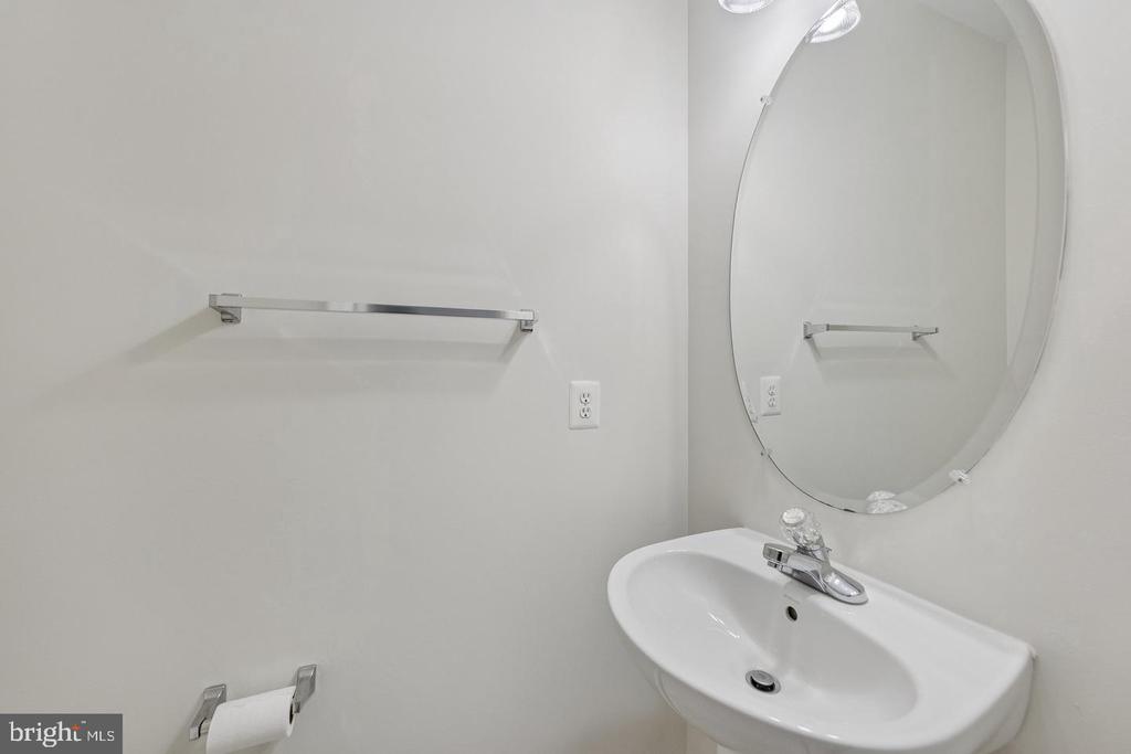 15503 JOHN DISKIN CIRCLE Unit: 32