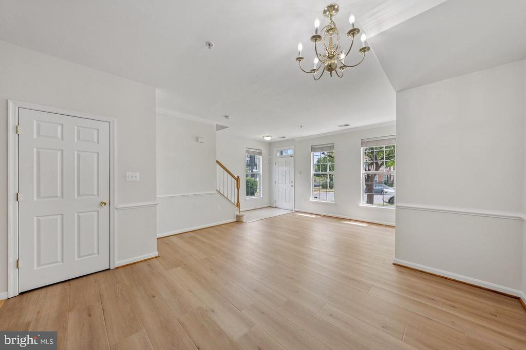 15503 JOHN DISKIN CIRCLE Unit: 32