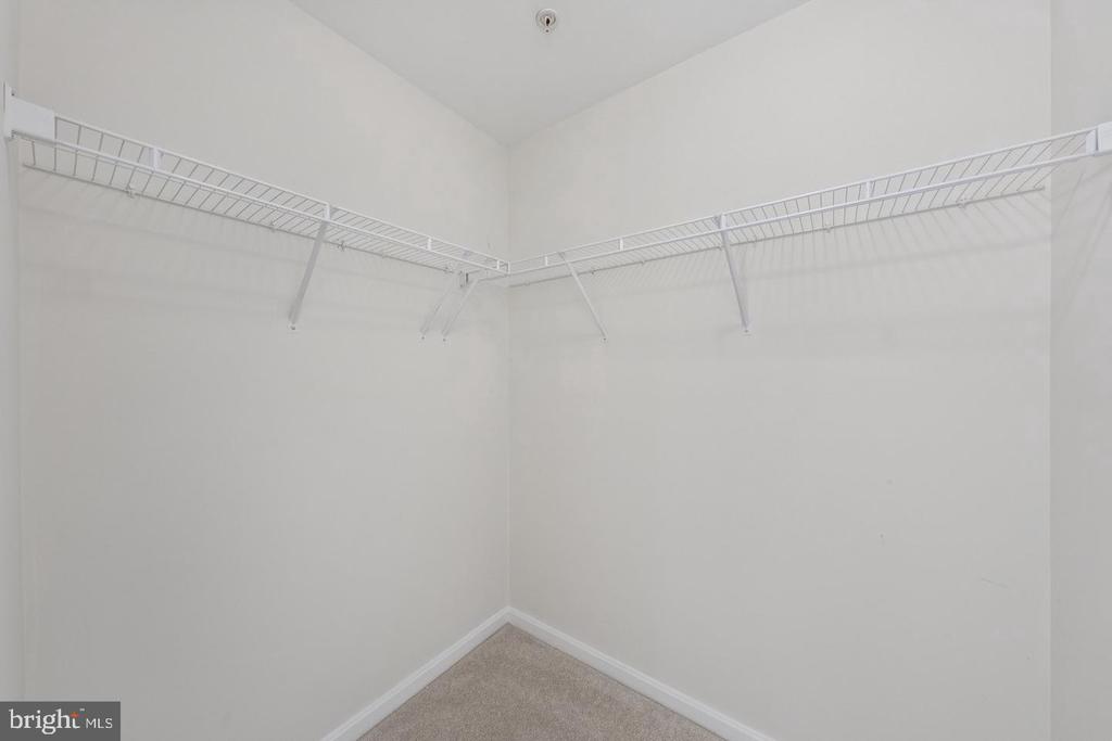 15503 JOHN DISKIN CIRCLE Unit: 32