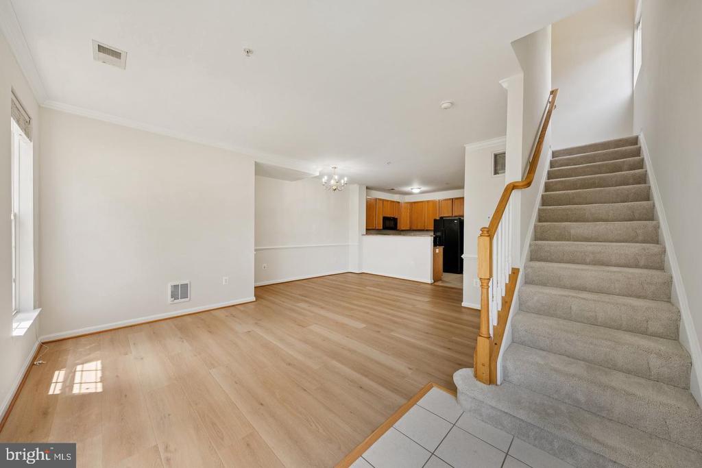 15503 JOHN DISKIN CIRCLE Unit: 32