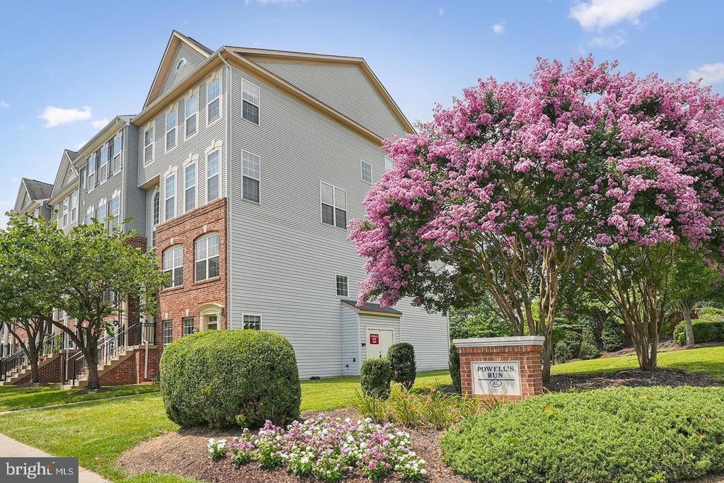 15503 JOHN DISKIN CIRCLE Unit: 32