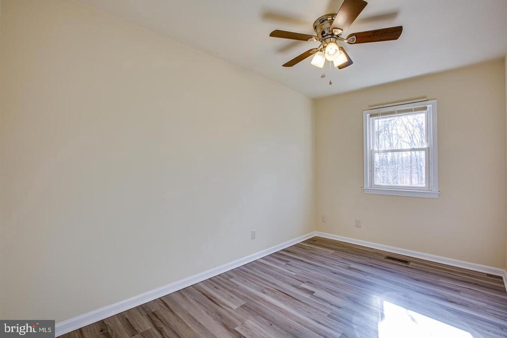410 OLDE GREENWICH CIRCLE