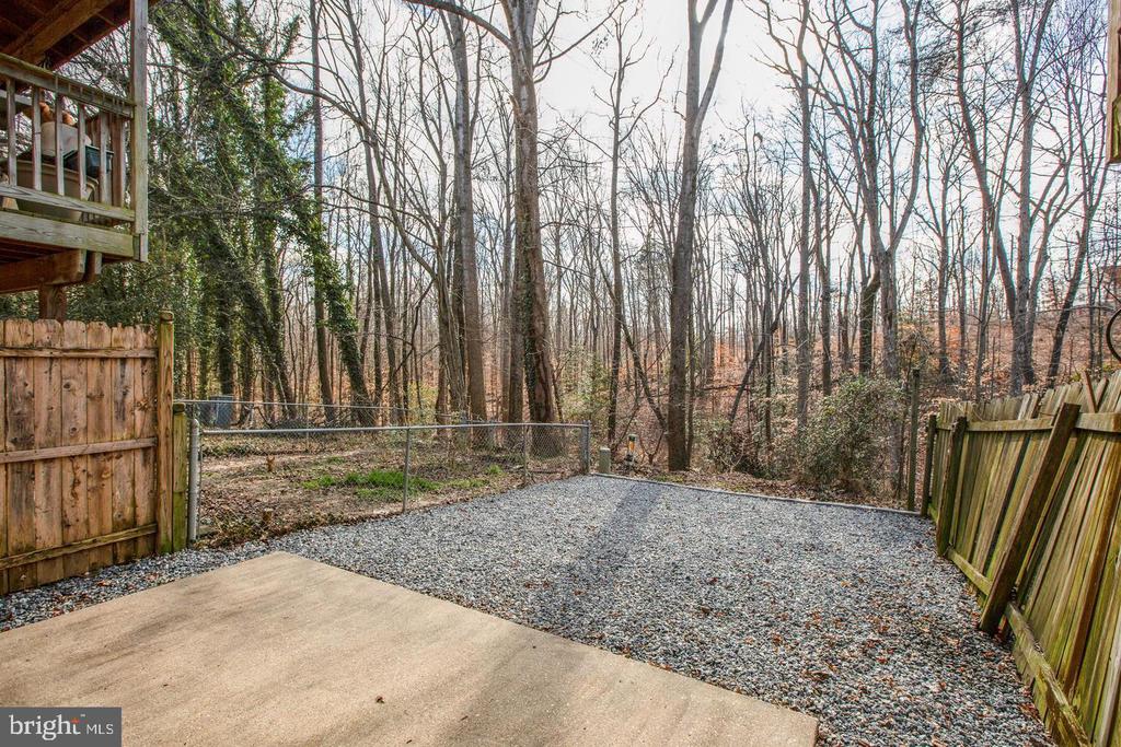 410 OLDE GREENWICH CIRCLE