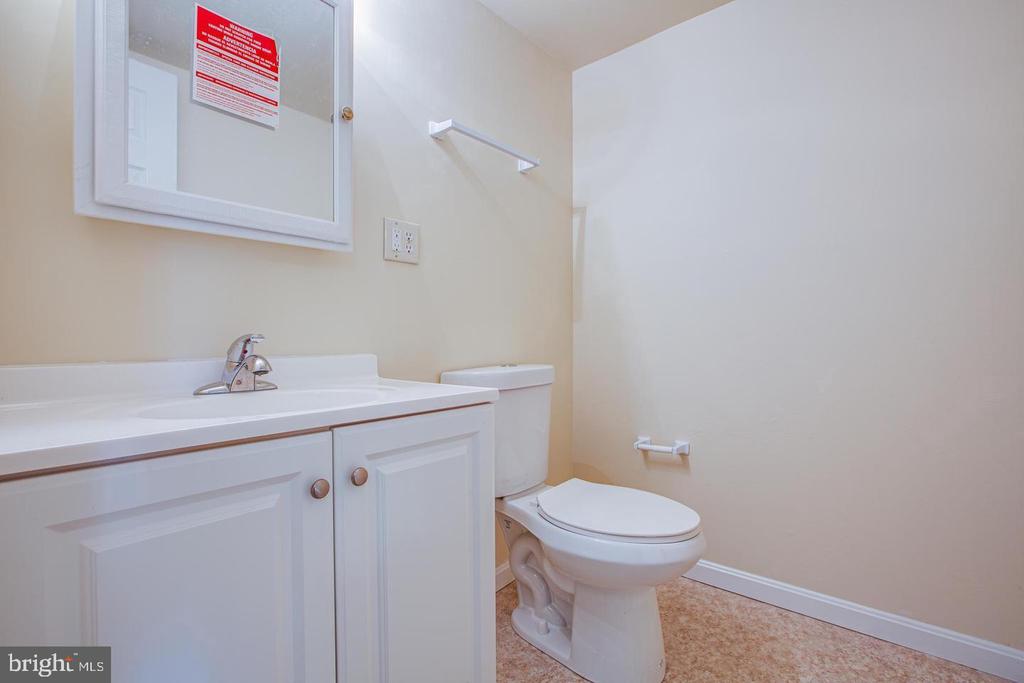 410 OLDE GREENWICH CIRCLE