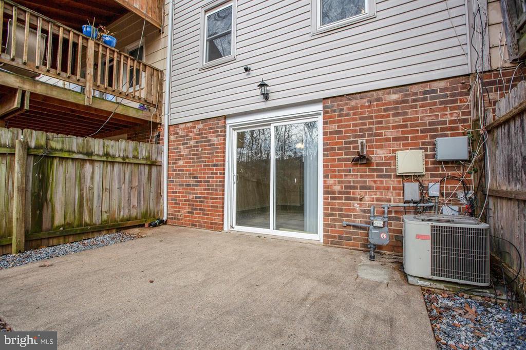 410 OLDE GREENWICH CIRCLE