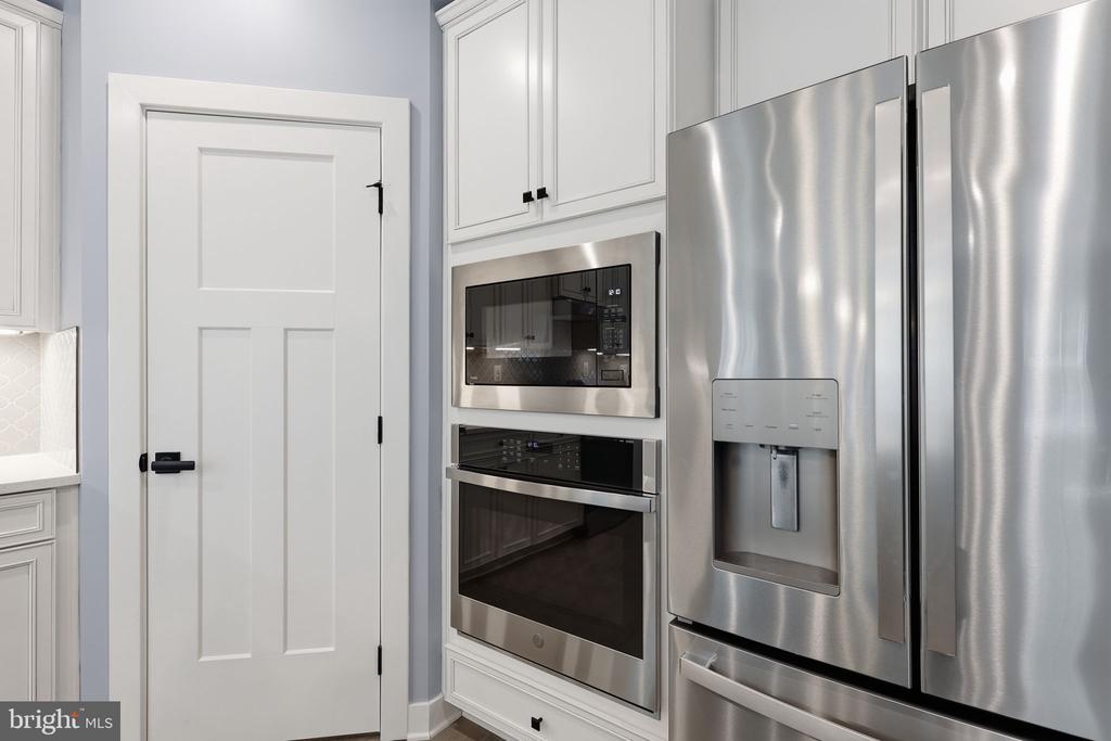 10601 HARVEST RIDGE COURT