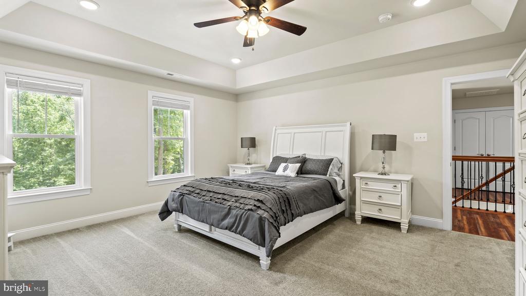 18 HARTWOOD VALLEY COURT