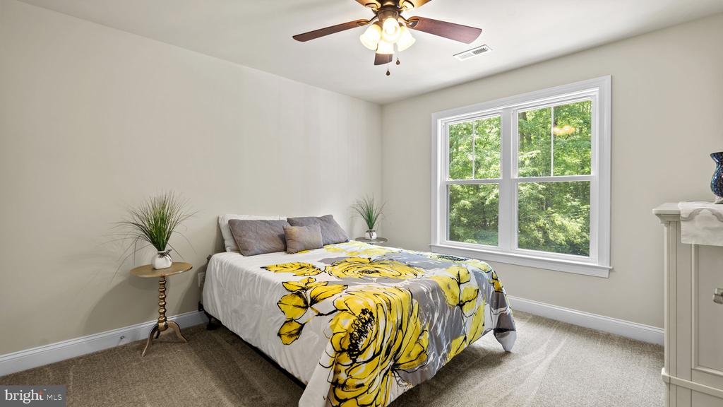 18 HARTWOOD VALLEY COURT