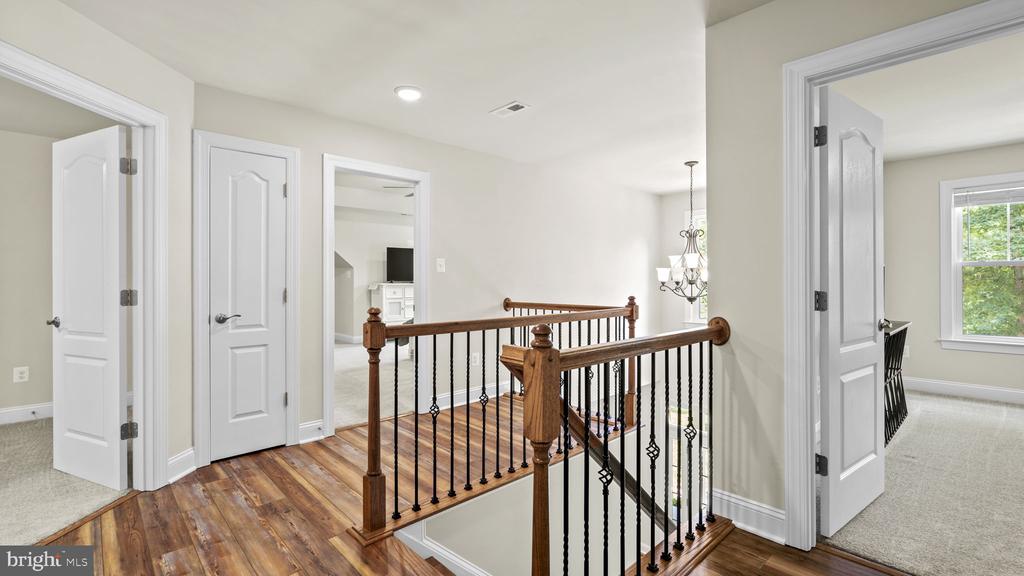 18 HARTWOOD VALLEY COURT