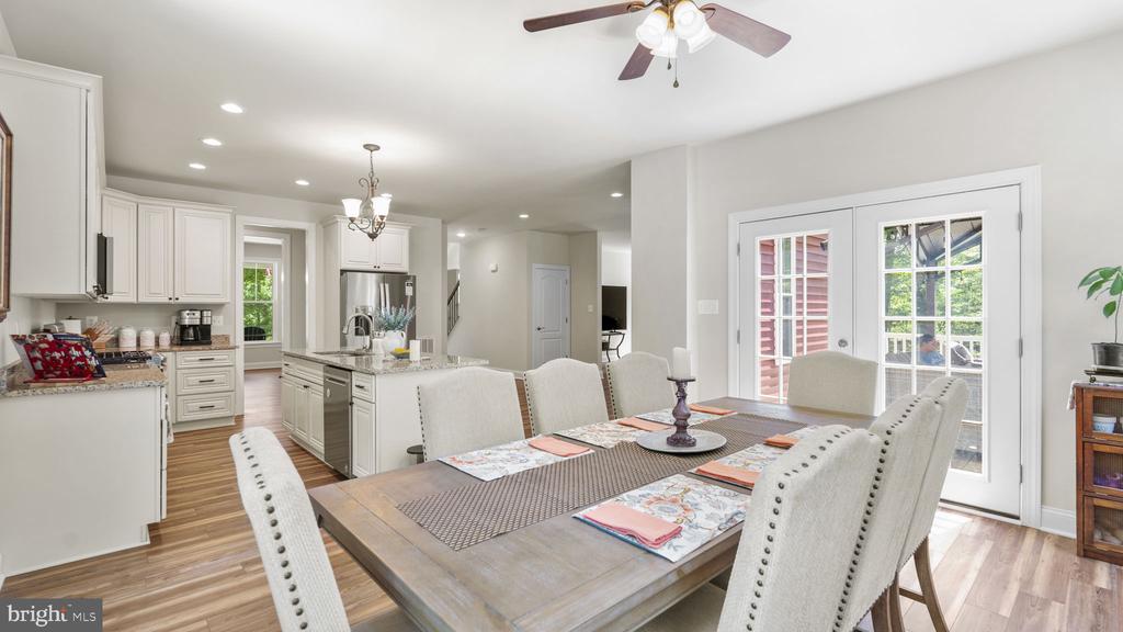 18 HARTWOOD VALLEY COURT