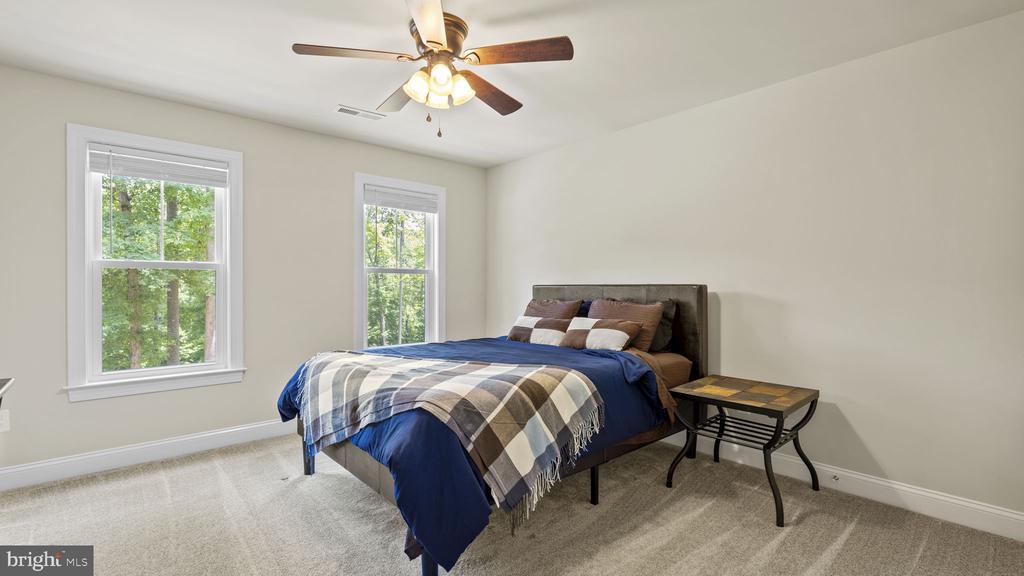 18 HARTWOOD VALLEY COURT