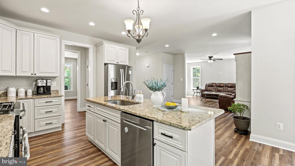 18 HARTWOOD VALLEY COURT