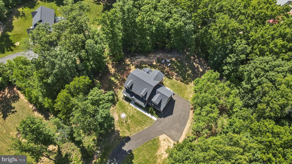 18 HARTWOOD VALLEY COURT