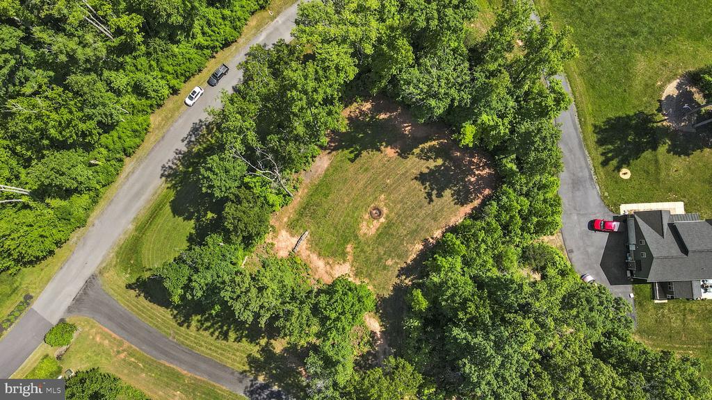 18 HARTWOOD VALLEY COURT