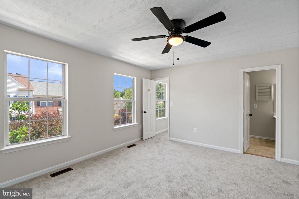 406 WEST PARK DRIVE