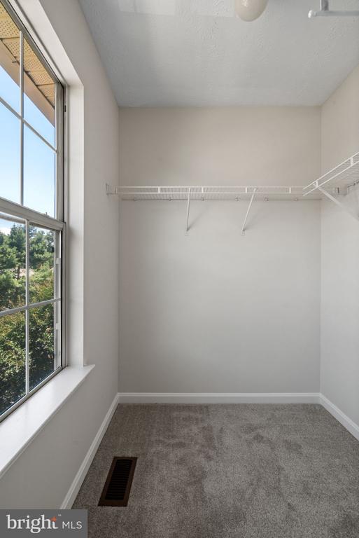 406 WEST PARK DRIVE