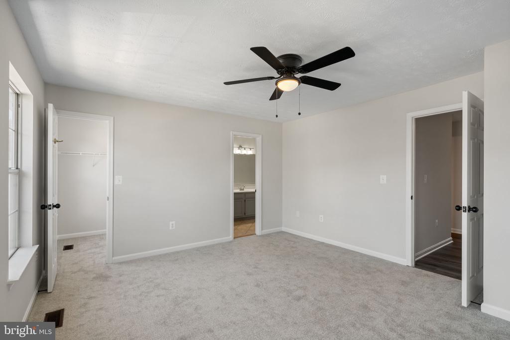 406 WEST PARK DRIVE