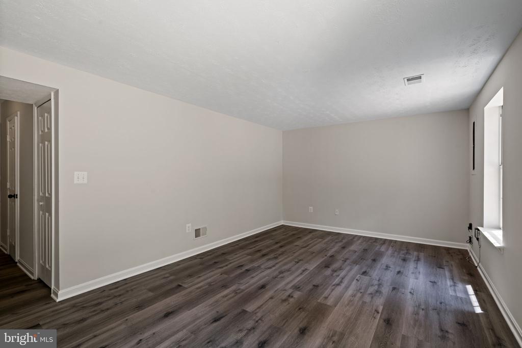 406 WEST PARK DRIVE