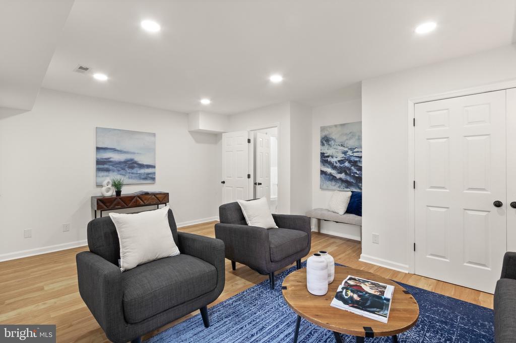 100 RUGBY ROAD